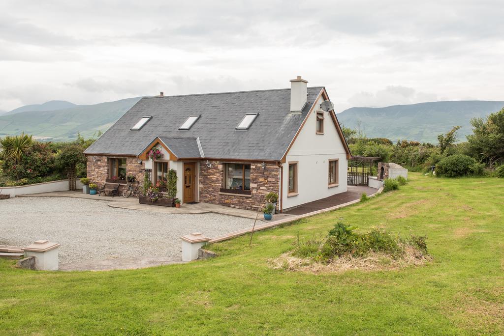 Restmore B&B Annascaul Exterior photo